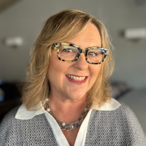 Angela Raleigh, AMFT